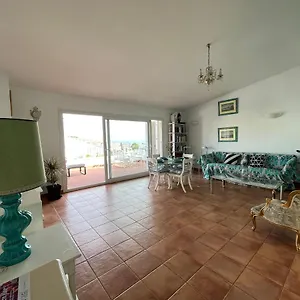  Apartment Attic In , With Parking