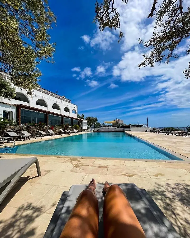 Carpe Diem Cadaques Aparthotel